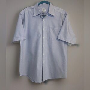 LL Bean Mens Button Down Short Sleeve Shirt Sz
16 Reg Traditional Fit Light Blue